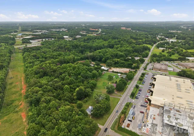 34th image of 825 21st Street Dr Se, Hickory, NC 28602 | MLS# 4406042
