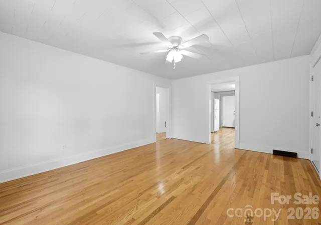 5th image of 825 21St Street Dr Se, Hickory, NC 28602 | MLS# 4406042