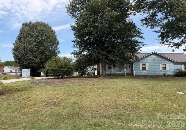 Photo 2 of Sale Pending at 905 Stevens Rd, Monroe, NC 28110 | MLS# 4406053 | Listing updated on 2026-09-08