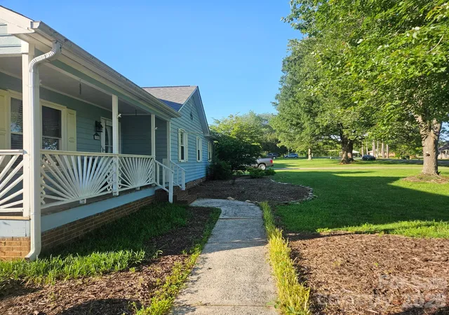 Photo 3 of Sale Pending at 905 Stevens Rd, Monroe, NC 28110 | MLS# 4406053 | Listing updated on 2026-09-08