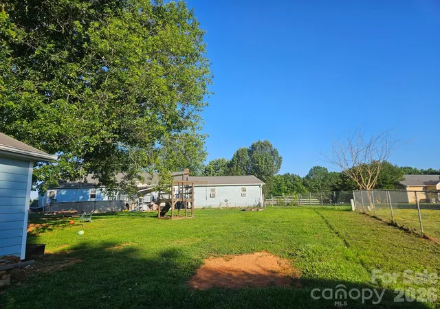 Photo 4 of Sale Pending at 905 Stevens Rd, Monroe, NC 28110 | MLS# 4406053 | Listing updated on 2026-09-08