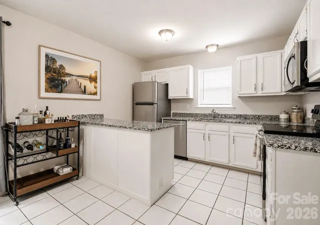 Condo for sale at 6355 Windsor Gate Ln, Charlotte, NC 28215 | MLS# 4406081
