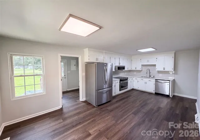 Photo 2 of Single family home for sale at 642 Lancer Ct Nw, Concord, NC 28027 | MLS# 4406082 | Listing updated on 2026-10-01