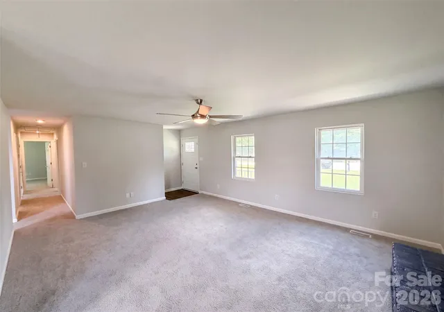 Photo 3 of Single family home for sale at 642 Lancer Ct Nw, Concord, NC 28027 | MLS# 4406082 | Listing updated on 2026-10-01