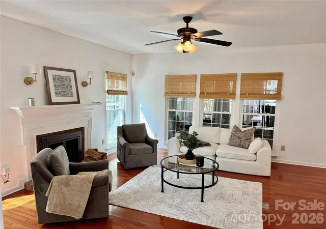Photo 4 of Single family home for sale at 17205 Asti Ct, Cornelius, NC 28031 | MLS# 4406087 | Listing updated on 2026-10-26