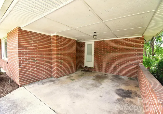 36th image of 605 S Buena Vista Dr, Hendersonville, NC 28792 | MLS# 4406091