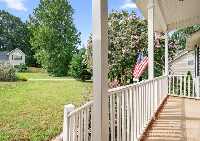 Photo 3 of Single family home for sale at 138 Valley Glen Dr, Troutman, NC 28166 | MLS# 4406093 | Listing updated on 2026-09-03