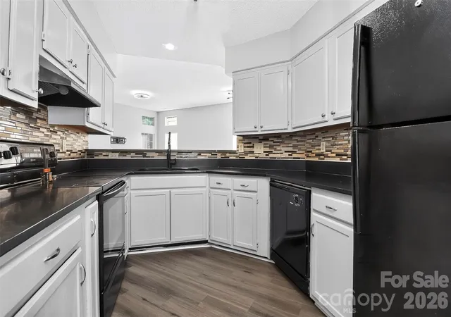 Photo 2 of Single family home for sale at 4807 Pennant Pl, Charlotte, NC 28212 | MLS# 4406104 | Listing updated on 2026-08-27