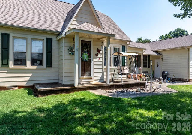 3rd image of 2504 Brentwood Cir, Lenoir, NC 28645 | MLS# 4406132