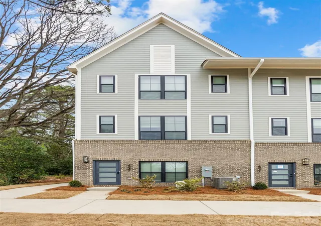 Photo 1 of Townhouse for sale at 4039 S Tryon St, Charlotte, NC 28217 | MLS# 4406137 | Listing updated on 2026-07-25