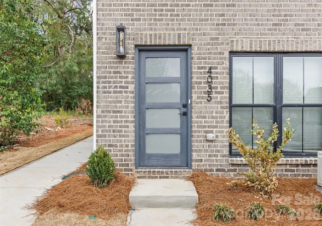 Photo 2 of Townhouse for sale at 4039 S Tryon St, Charlotte, NC 28217 | MLS# 4406137 | Listing updated on 2026-07-25