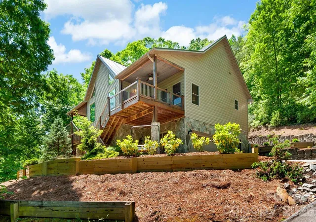 Photo 2 of Single family home for sale at 179 Rock Spring Rd, Lake Lure, NC 28746 | MLS# 4406141 | Listing updated on 2026-07-29