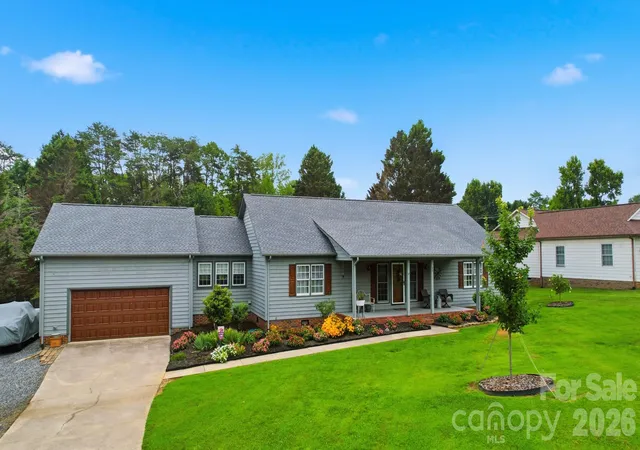 Photo 1 of Single family home for sale at 40 Candlewick Cvs Dr, Taylorsville, NC 28681 | MLS# 4406148 | Listing updated on 2026-09-03