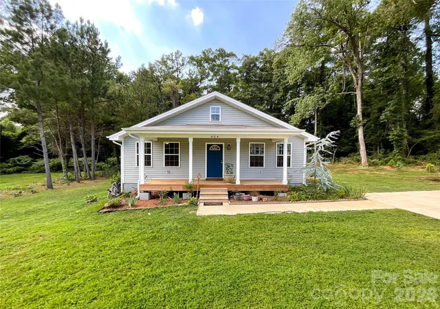 Photo 1 of Single family home for sale at 404 White Store Rd, Wadesboro, NC 28170 | MLS# 4406149 | Listing updated on 2026-09-28