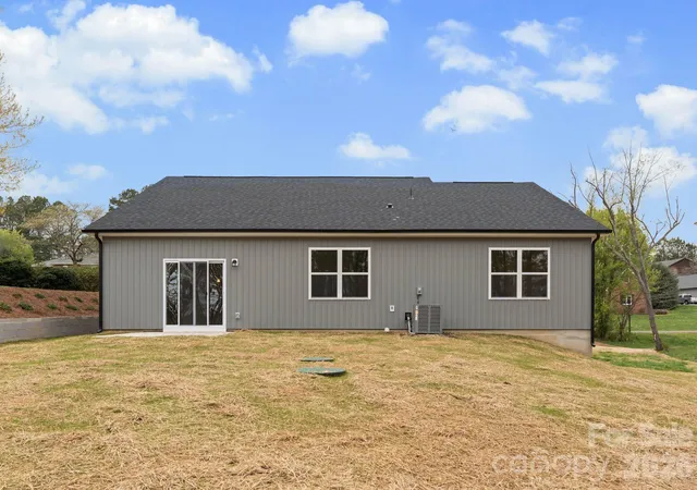 Photo 2 of Single family home for sale at 220 Nancy Dr, Shelby, NC 28152 | MLS# 4406153 | Listing updated on 2026-07-22