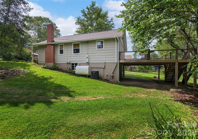 Photo 3 of Single family home for sale at 73 Fair Oaks Rd, Arden, NC 28704 | MLS# 4406154 | Listing updated on 2026-09-17