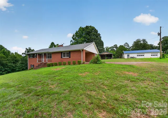 Photo 2 of Single family home for sale at 147 B And S Ln, Hickory, NC 28601 | MLS# 4406157 | Listing updated on 2026-07-31
