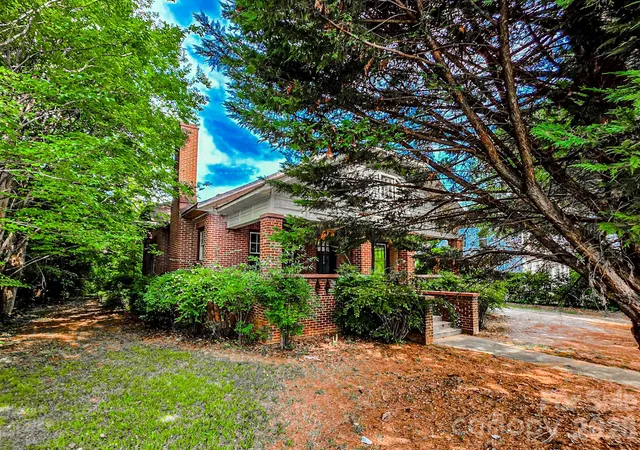 2nd image of 154 S Broadway St, Forest City, NC 28043 | MLS# 4406158