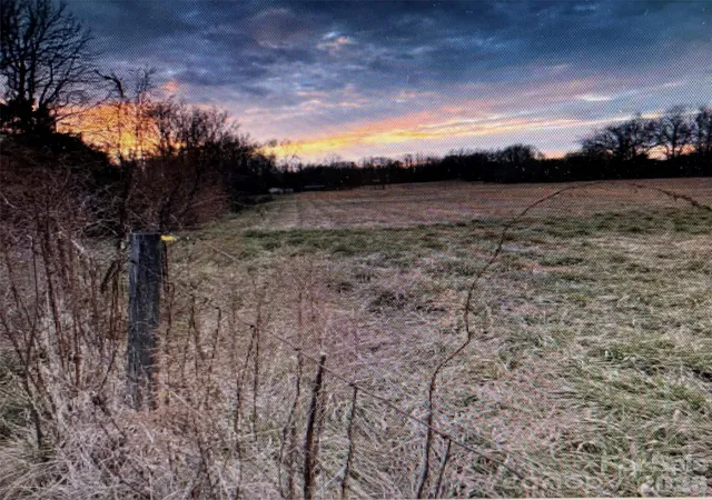 Photo 1 of Sale Pending at 560 Fayette Rd, York, SC 29745 | MLS# 4406171 | Listing updated on 2026-09-29