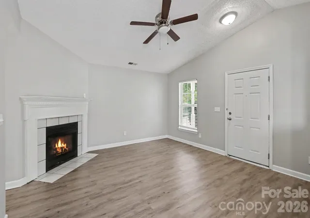 Photo 3 of Single family home for sale at 7035 Red Bud Cir, Charlotte, NC 28214 | MLS# 4406173 | Listing updated on 2026-08-20