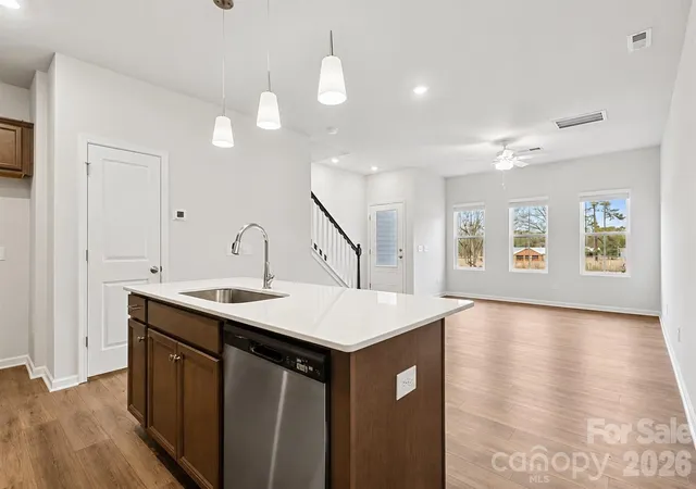 Photo 2 of Townhouse for sale at 4632 Lakeview Rd, Charlotte, NC 28216 | MLS# 4406186 | Listing updated on 2026-09-06