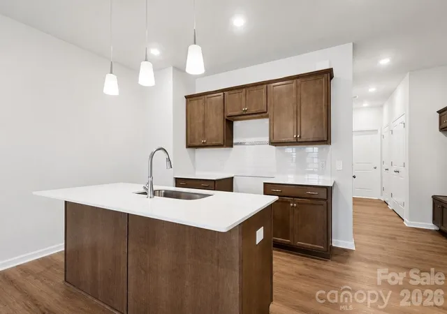 Photo 4 of Townhouse for sale at 4632 Lakeview Rd, Charlotte, NC 28216 | MLS# 4406186 | Listing updated on 2026-09-06
