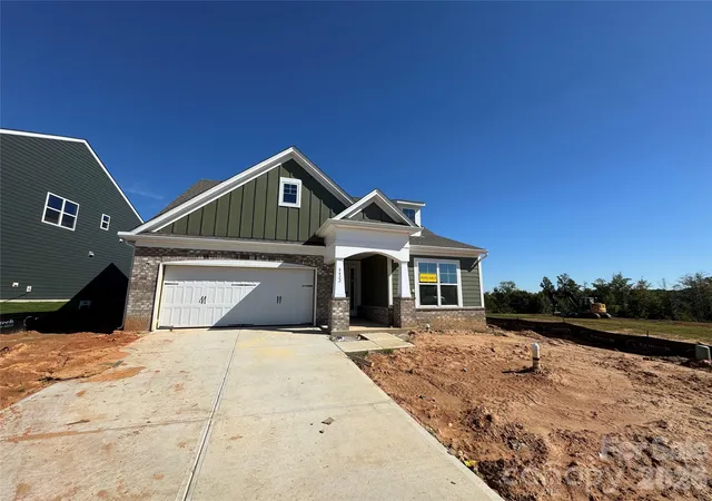 Photo 1 of Single family home for sale at 8422 Acadia Pkwy, Sherrills Ford, NC 28673 | MLS# 4406201 | Listing updated on 2026-10-02