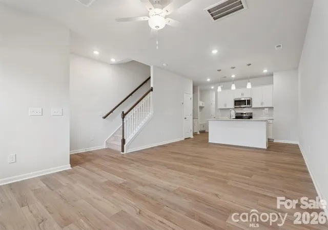 Photo 4 of Townhouse for sale at 4628 Lakeview Rd, Charlotte, NC 28216 | MLS# 4406208 | Listing updated on 2026-08-15