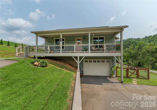 Photo 3 of Single family home for sale at 38 Sunrise Dr, Mars Hill, NC 28754 | MLS# 4406228 | Listing updated on 2026-08-11