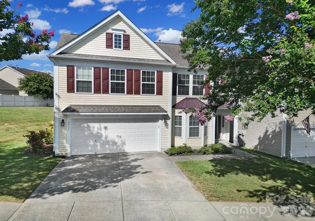 Photo 2 of Single family home for sale at 4041 Abbotsbury Dr, Indian Land, SC 29707 | MLS# 4406236 | Listing updated on 2026-09-02