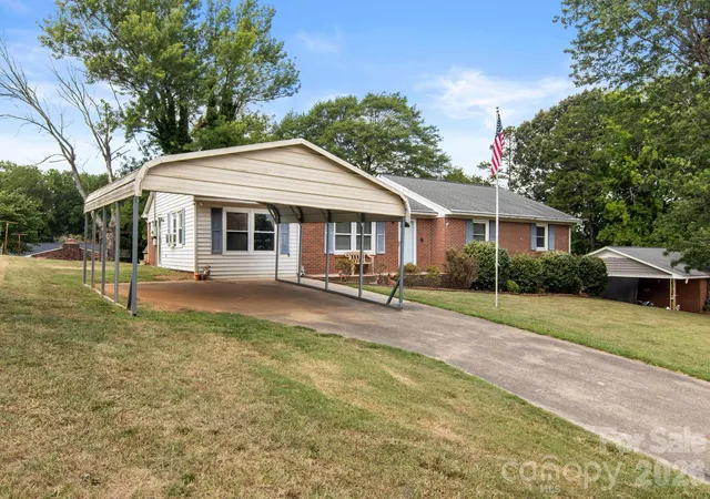 2nd image of 307 Somerset Dr, Kings Mountain, NC 28086 | MLS# 4406255