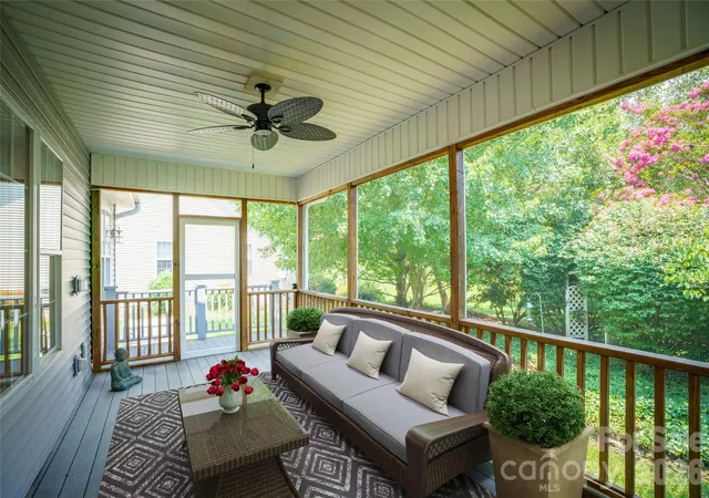 2nd image of 14 Waterbury Ct, Hendersonville, NC 28791 | MLS# 4406269