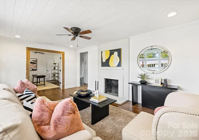 Photo 4 of Sale Pending at 301 Harris St, Fort Mill, SC 29715 | MLS# 4406271 | Listing updated on 2026-08-25