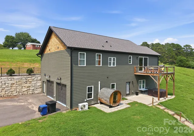 Photo 4 of Single family home for sale at 322 Goughes Branch Rd, Leicester, NC 28748 | MLS# 4406273 | Listing updated on 2026-09-04