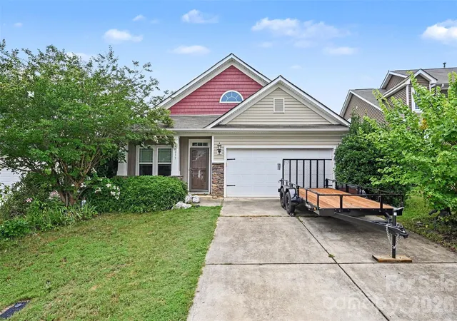 1st image of 11017 Hat Creek Ln, Davidson, NC 28036 | MLS# 4406284