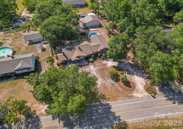 2nd image of 207 Park Dr, Kershaw, SC 29067 | MLS# 4406292