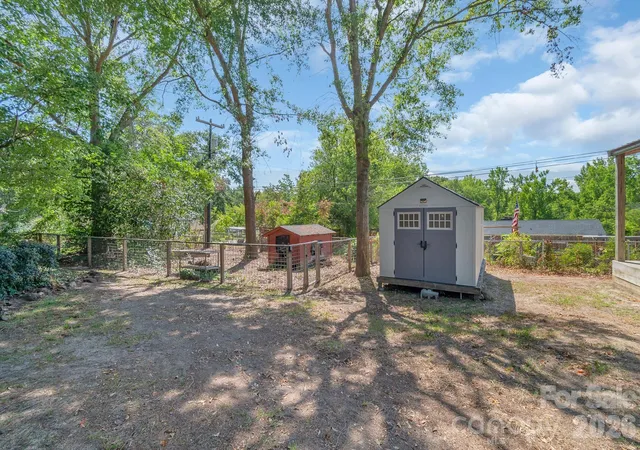 Photo 3 of Single family home for sale at 207 Park Dr, Kershaw, SC 29067 | MLS# 4406292 | Listing updated on 2026-09-28