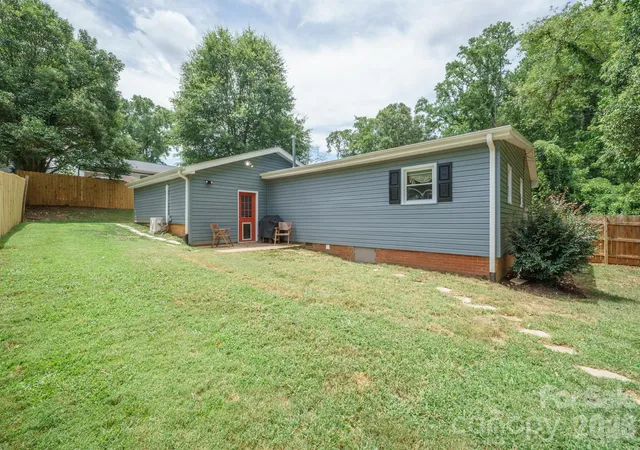 27th image of 200 Point Cir, Belmont, NC 28012 | MLS# 4406314