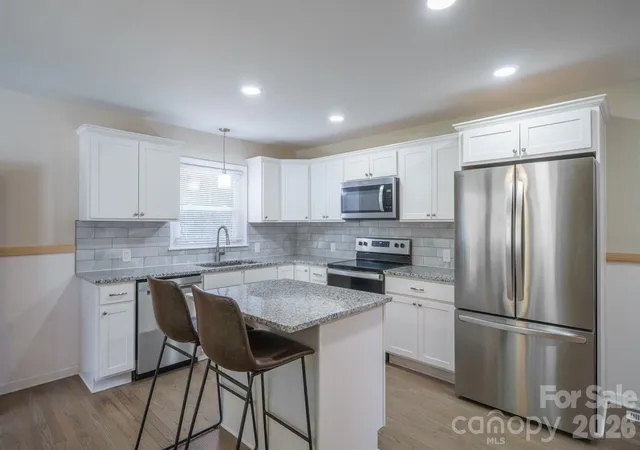 4th image of 200 Point Cir, Belmont, NC 28012 | MLS# 4406314
