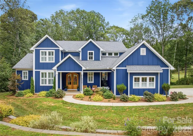 1st image of 4820 Glen Hollow Ln Ne, Hickory, NC 28601 | MLS# 4406344