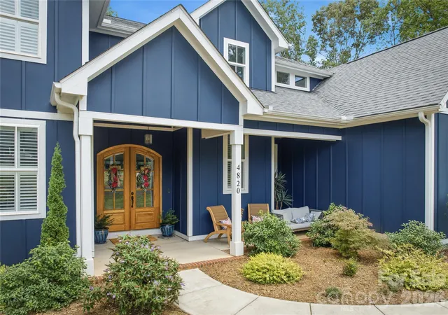 Photo 3 of Single family home for sale at 4820 Glen Holw Ln NE, Hickory, NC 28601 | MLS# 4406344 | Listing updated on 2026-10-07