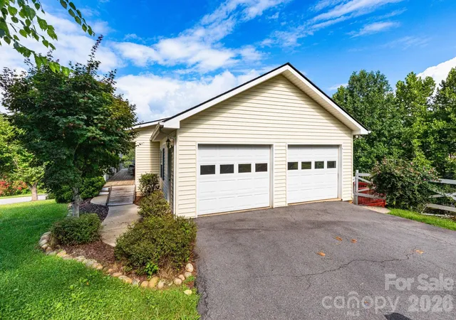 4th image of 73 Ridge Brook Dr, Weaverville, NC 28787 | MLS# 4406346
