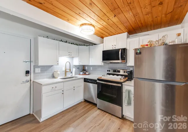 Photo 2 of Condo for sale at 201 Hoskins Rd S #122, Charlotte, NC 28208 | MLS# 4406371 | Listing updated on 2026-08-06