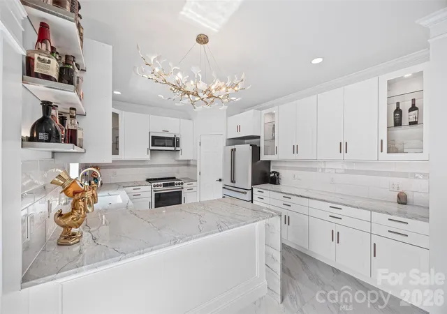 Photo 4 of Single family home for sale at 9827 Potter Rd, Matthews, NC 28104 | MLS# 4406381 | Listing updated on 2026-09-14