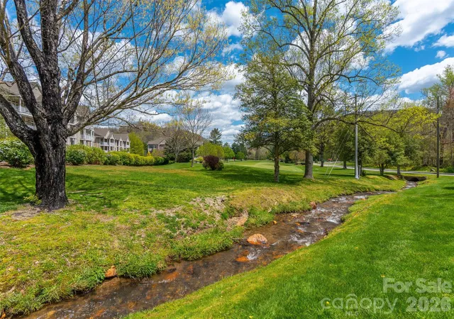 Listing Photo 2 - Condo for sale in building located at 1560 Country Clb Dr, Maggie Valley, NC 28751 - Unit #A101