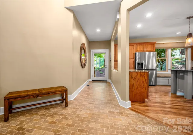 4th image of 16 Lacoste Dr, Hendersonville, NC 28739 | MLS# 4406405