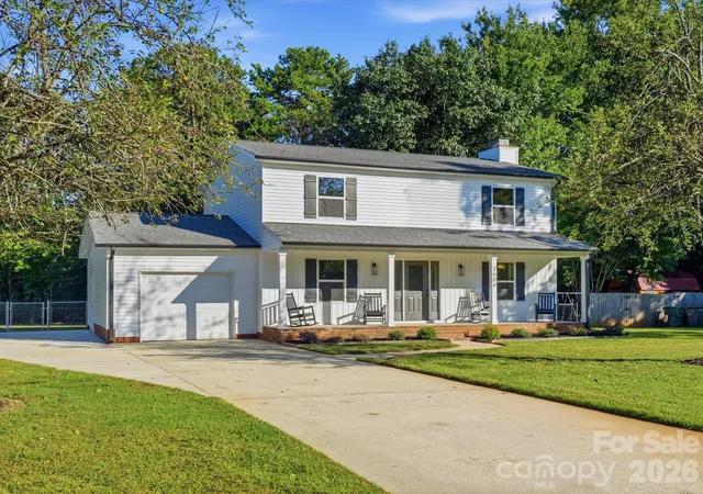 Photo 2 of Single family home for sale at 2606 Pine Forest Dr, Gastonia, NC 28056 | MLS# 4406413 | Listing updated on 2026-10-09