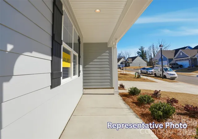 Photo 3 of Single family home for sale at 8470 Acadia Pkwy, Sherrills Ford, NC 28673 | MLS# 4406421 | Listing updated on 2026-08-19