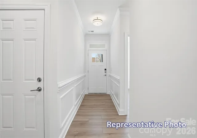Photo 4 of Single family home for sale at 8470 Acadia Pkwy, Sherrills Ford, NC 28673 | MLS# 4406421 | Listing updated on 2026-08-19