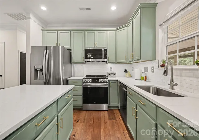 Photo 3 of Single family home for sale at 10120 Shanaclear Ave, Concord, NC 28027 | MLS# 4406441 | Listing updated on 2026-09-24